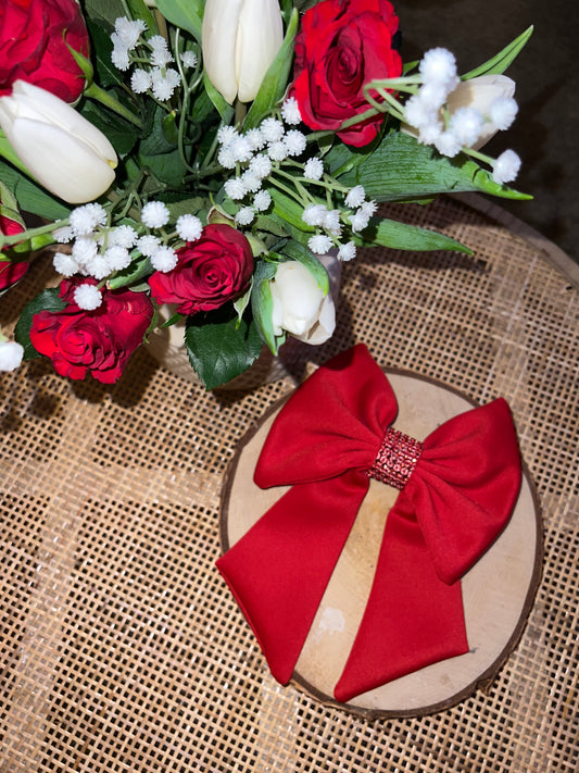 Red diamanté bow