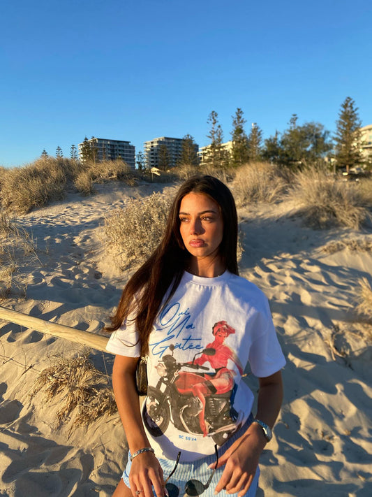 Oversized white T-shirt